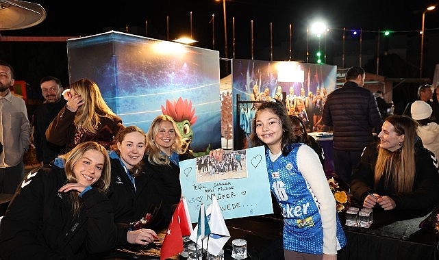 Nilüfer’in Sultanları 8 Mart’ta taraftarıyla buluştu