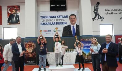 Torbalı’da Satranç Şöleni: 208 Sporcu Aynı Masada Buluştu