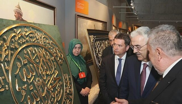 “Mukaddes Emanetler Sergisi” Osmangazi’de Ziyaretçilerini Ağırlıyor