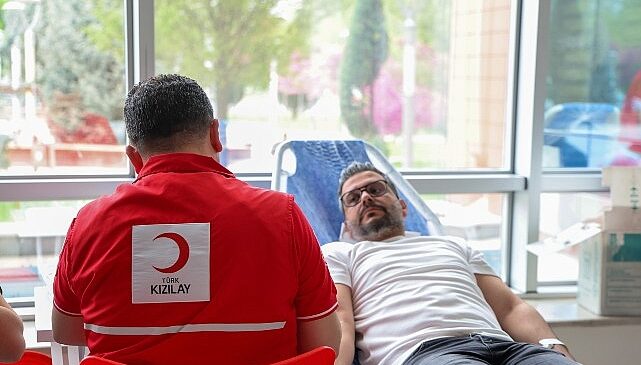 Selçuklu Belediyesi Kızılay’a Destek Olmayı Sürdürüyor