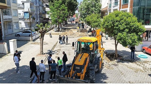 Salihli’de İçme Suyu Hatları Yenileniyor