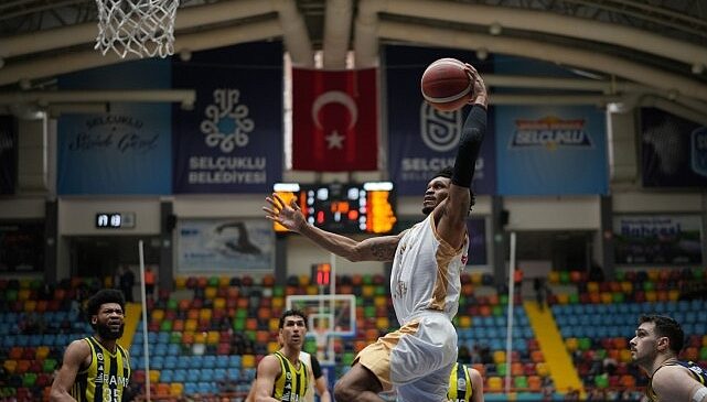 Konya Büyükşehir Play-Off Çeyrek Finalinde Avantajı Kaptı