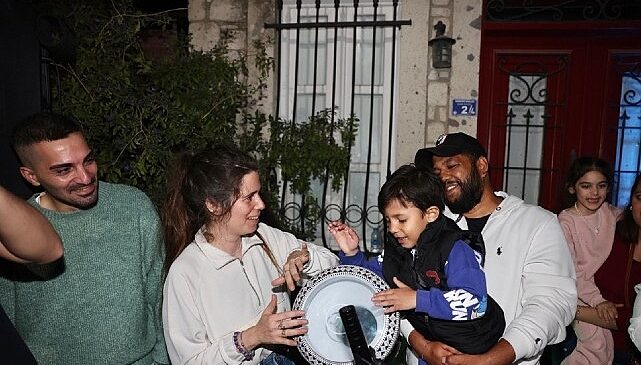 Çeşme’de Hıdırellez üç noktada coşkuyla kutlandı
